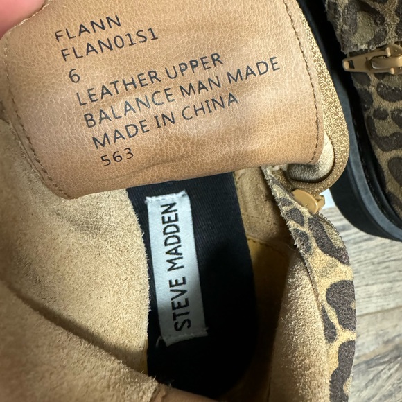 Boots - Picture 2 of 8